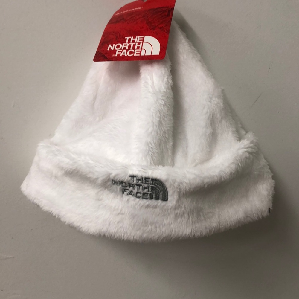 NEW AUTHENTIC WOMEN’S THE NORTH FACE WINTER HAT